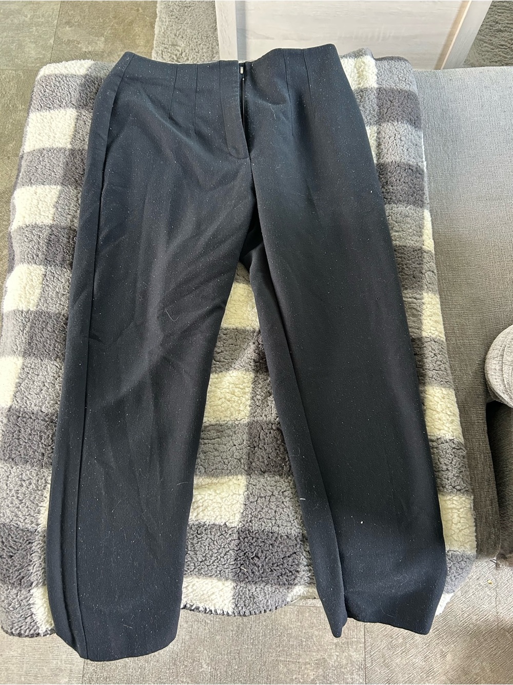 Abercrombie & Fitch Tailored Straight Leg Dress Pants in Navy Blue